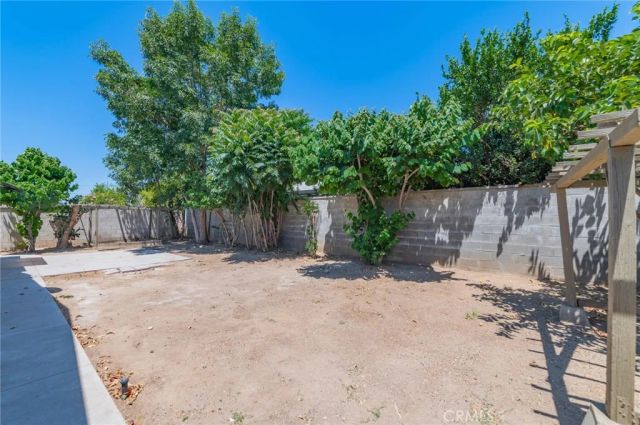 545 E Spruce St, Ontario, CA 91761