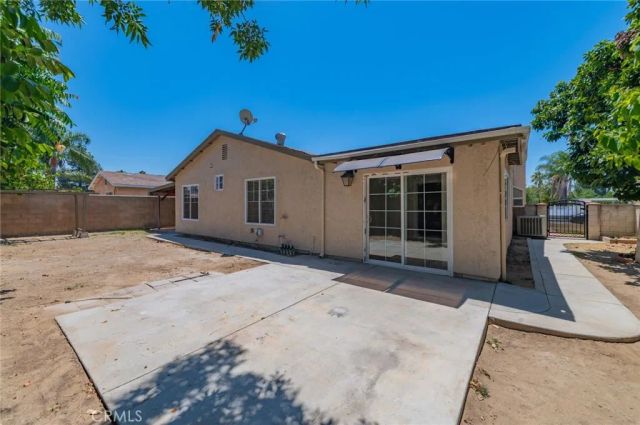 545 E Spruce St, Ontario, CA 91761