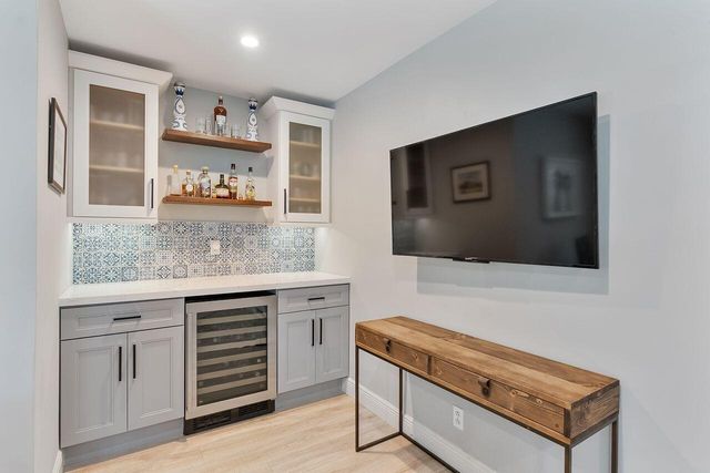 5540 SW 3rd Street, Plantation, FL 33317