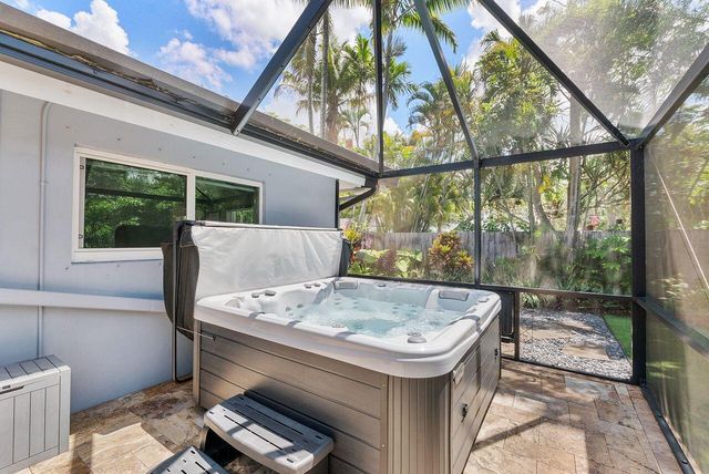 5540 SW 3rd Street, Plantation, FL 33317