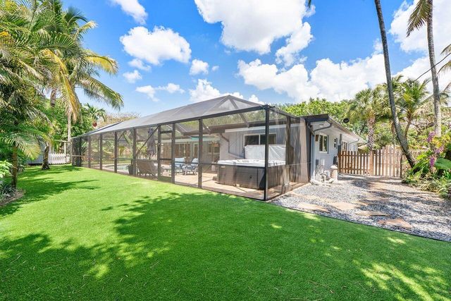 5540 SW 3rd Street, Plantation, FL 33317