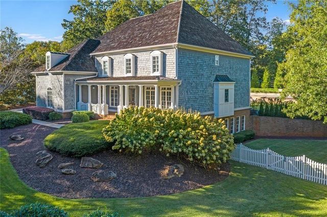 900 Crabapple Hill, Alpharetta, GA 30004