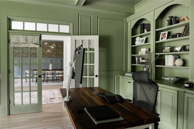 900 Crabapple Hill, Alpharetta, GA 30004