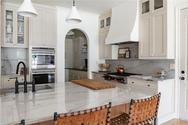 900 Crabapple Hill, Alpharetta, GA 30004