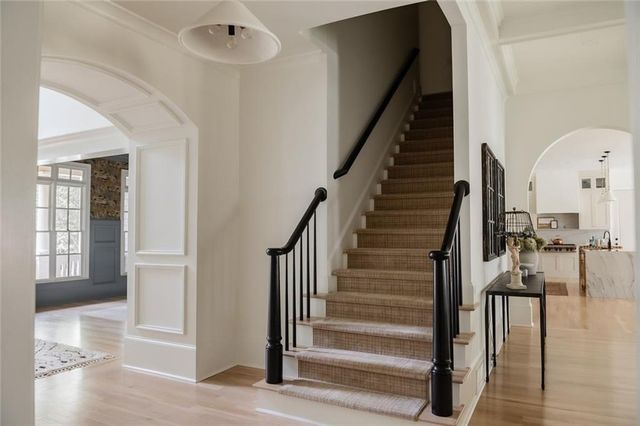 900 Crabapple Hill, Alpharetta, GA 30004