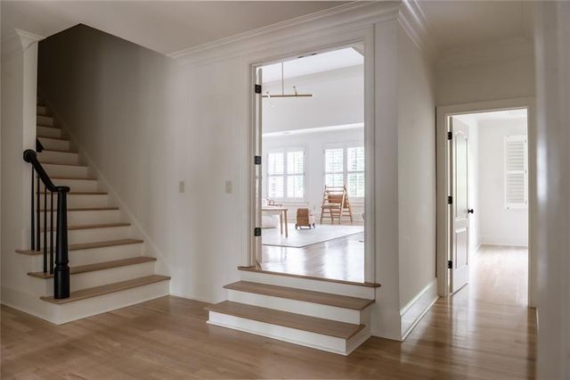 900 Crabapple Hill, Alpharetta, GA 30004