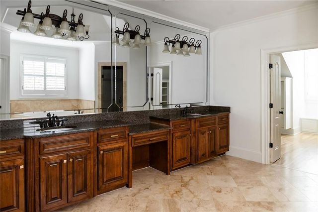 900 Crabapple Hill, Alpharetta, GA 30004