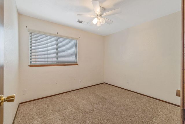 2218 N Oakhurst Street, Visalia, CA 93292