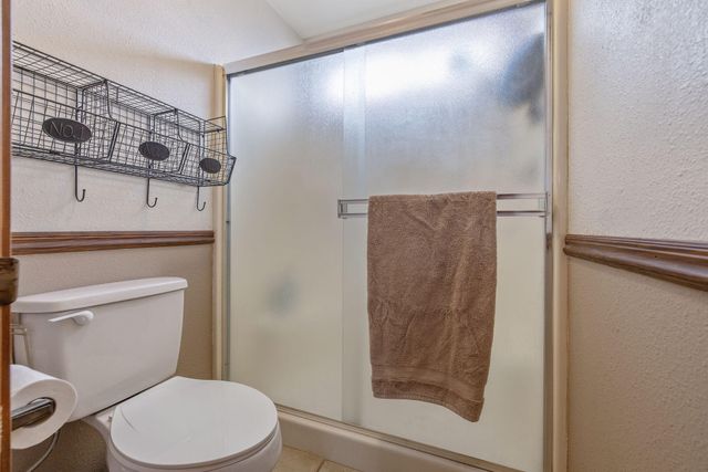 2218 N Oakhurst Street, Visalia, CA 93292