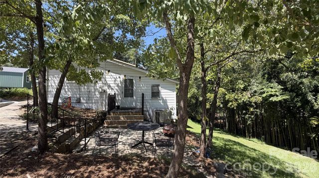 209 Auten Circle, Mount Holly, NC 28120