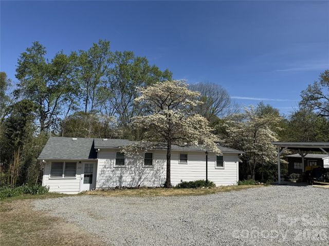 209 Auten Circle, Mount Holly, NC 28120
