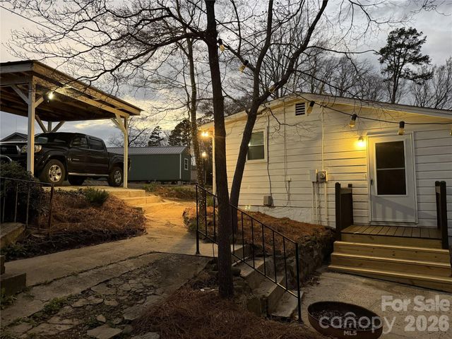 209 Auten Circle, Mount Holly, NC 28120