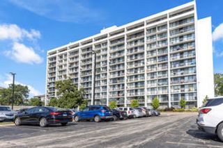 2005 S Finley Road 705, Lombard, IL 60148