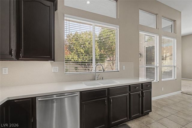 8100 Gothic Avenue, Las Vegas, NV 89117