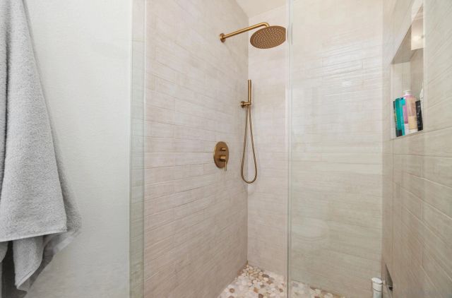 1971 Azure Way, Encinitas, CA 92024