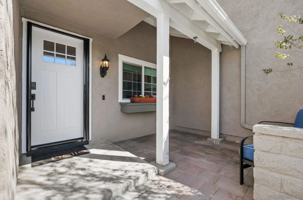 1971 Azure Way, Encinitas, CA 92024