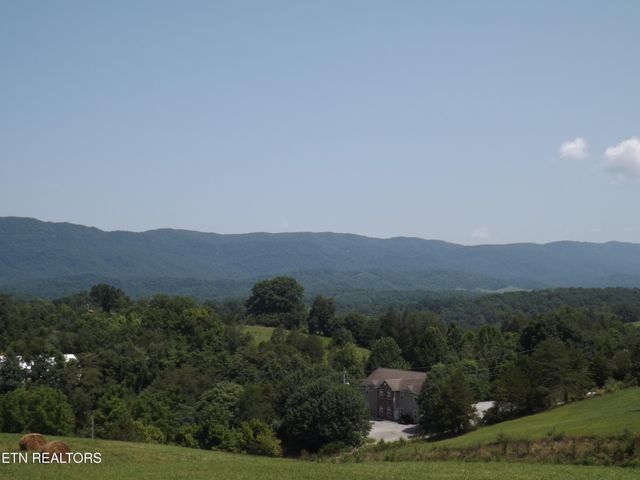 000 FORGE RIDGE Rd, Harrogate, TN 37752