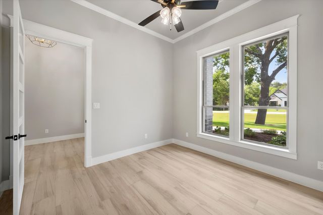 7631 Woodstream Road, Midlothian, TX 76065