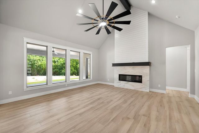 7631 Woodstream Road, Midlothian, TX 76065