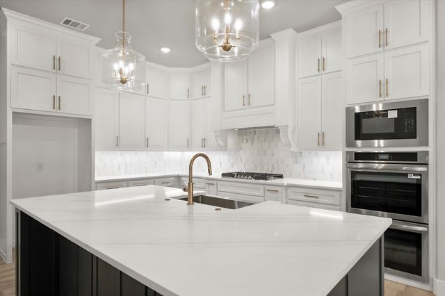 7631 Woodstream Road, Midlothian, TX 76065