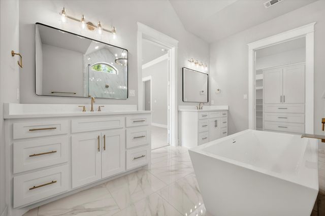 7631 Woodstream Road, Midlothian, TX 76065