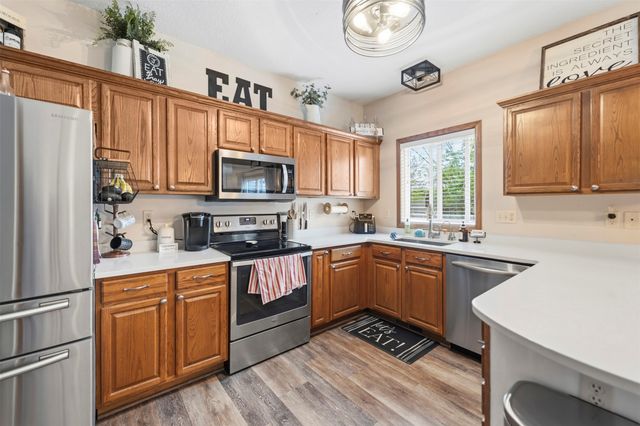 802 Edgewater Drive, Polk City, IA 50226