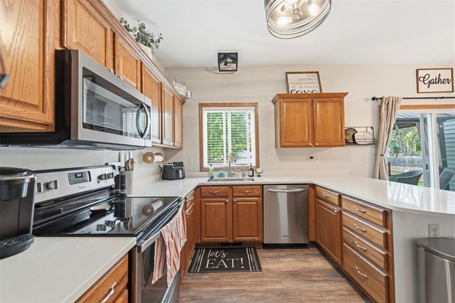 802 Edgewater Drive, Polk City, IA 50226