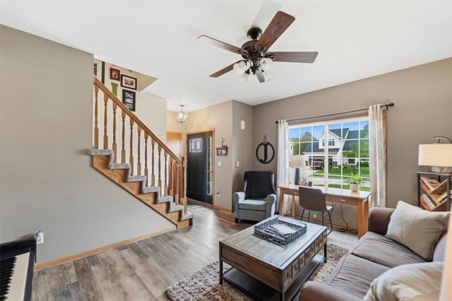 802 Edgewater Drive, Polk City, IA 50226