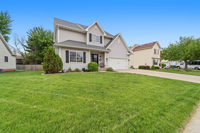 802 Edgewater Drive, Polk City, IA 50226