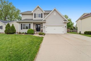 802 Edgewater Drive, Polk City, IA 50226