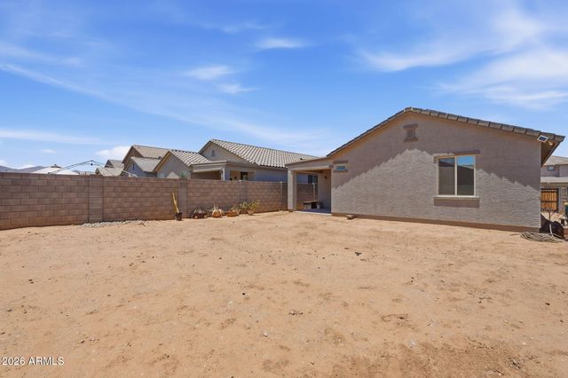 17015 W BUTLER Avenue, Waddell, AZ 85355