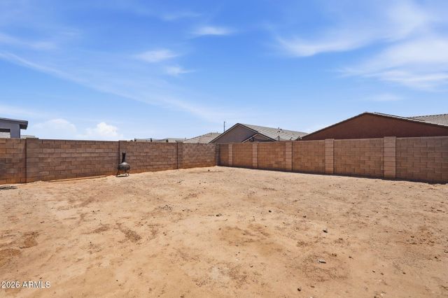 17015 W BUTLER Avenue, Waddell, AZ 85355