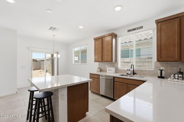 17015 W BUTLER Avenue, Waddell, AZ 85355