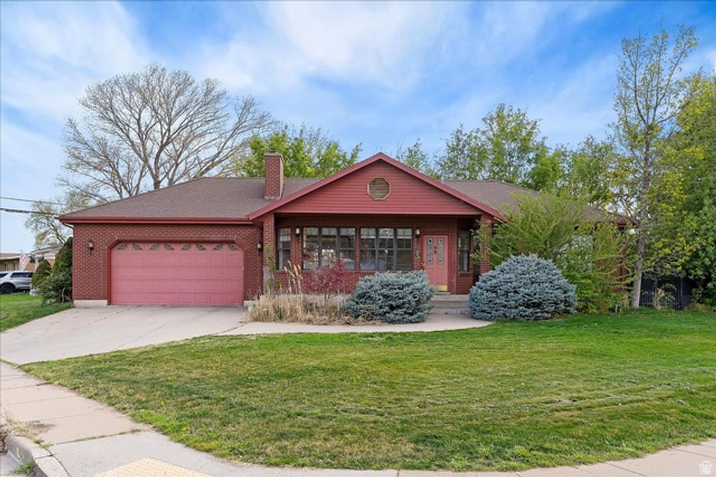 321 W 2575 N, Sunset, UT 84015