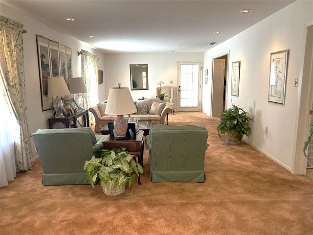 316 E Spring Street, Henrietta, TX 76365