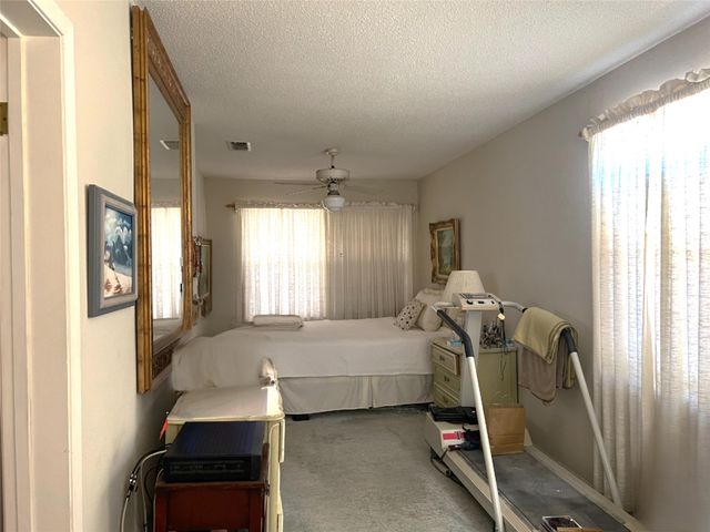 316 E Spring Street, Henrietta, TX 76365