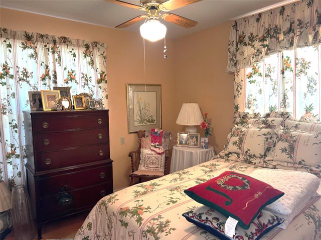 316 E Spring Street, Henrietta, TX 76365