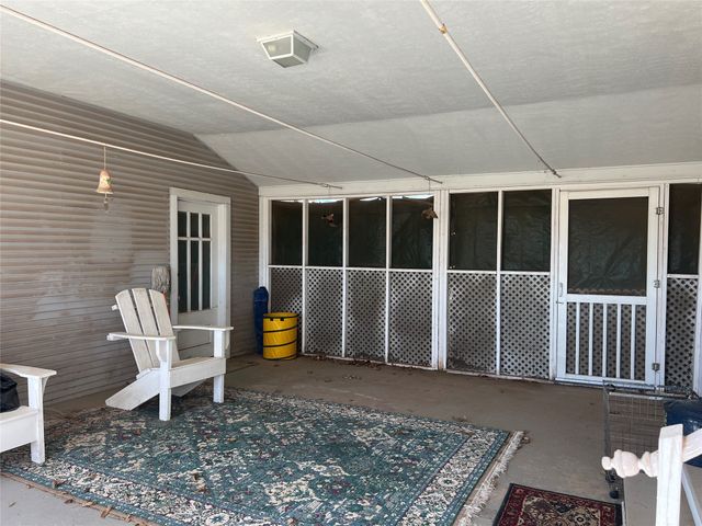 316 E Spring Street, Henrietta, TX 76365