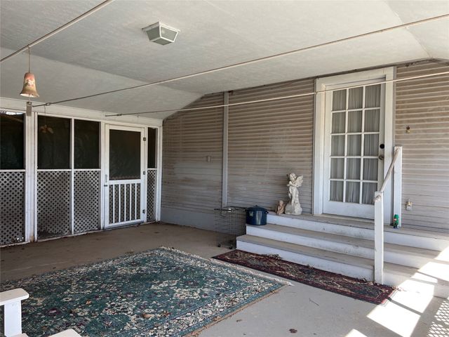 316 E Spring Street, Henrietta, TX 76365