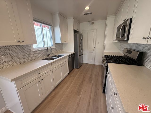 2766 Dunleer Place, Los Angeles, CA 90064