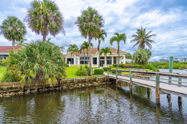 2435 SNOOK Trail, Palm Beach Gardens, FL 33410