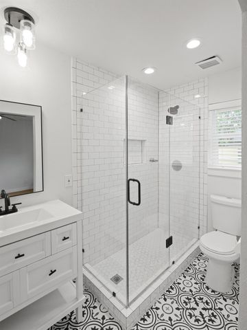 9204 Collinfield DR, Austin, TX 78758