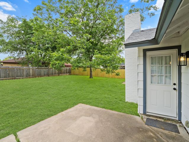 9204 Collinfield DR, Austin, TX 78758