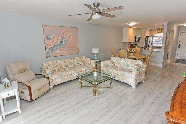 342 Lake Evelyn Drive, West Palm Beach, FL 33411