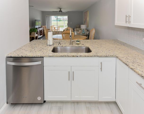 342 Lake Evelyn Drive, West Palm Beach, FL 33411