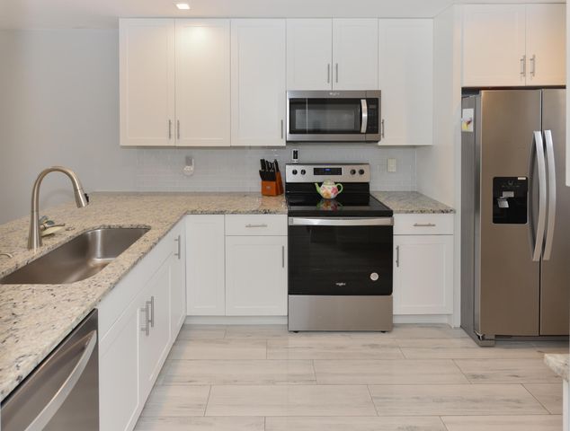 342 Lake Evelyn Drive, West Palm Beach, FL 33411