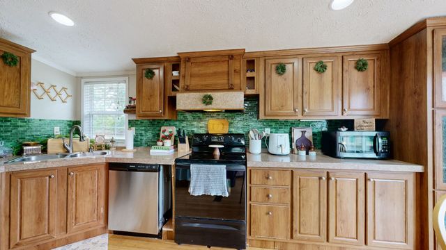 133 Cleveland Rd, Wartrace, TN 37183