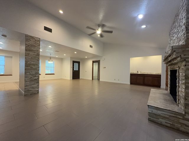 19739 Encino Way, San Antonio, TX 78259