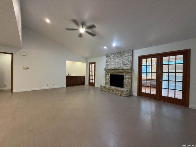 19739 Encino Way, San Antonio, TX 78259