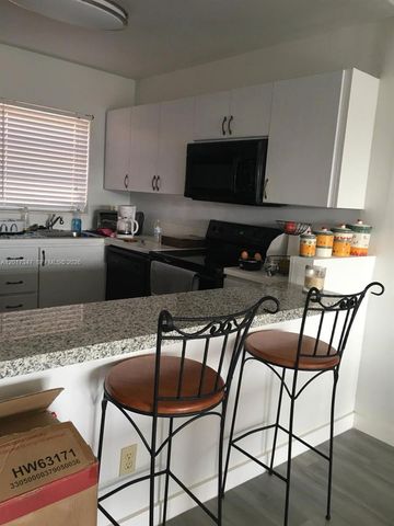 3050 E Sunrise Lakes Dr 402, Sunrise, FL 33322